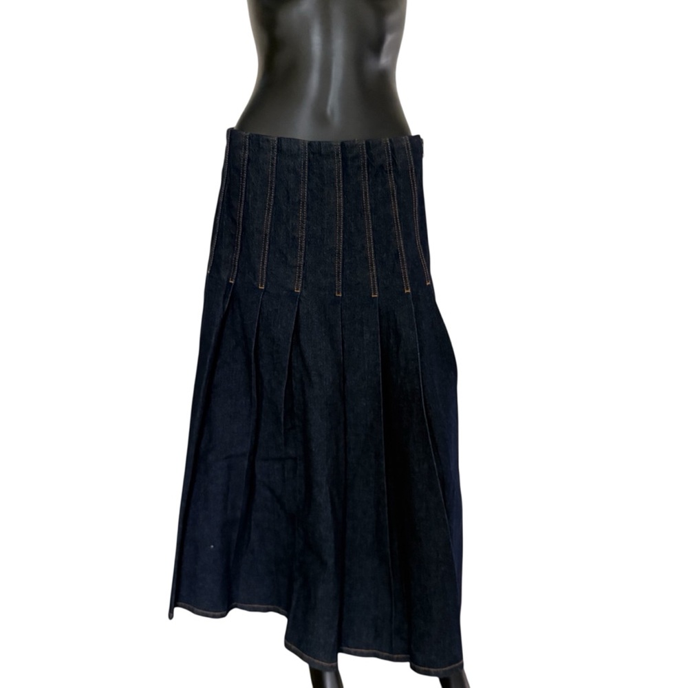Chic Black A-Line Denim Skirt